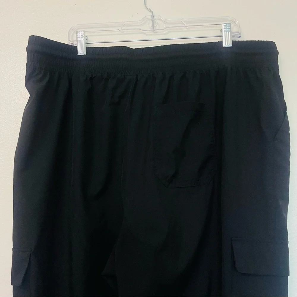Old Navy Plus Size Stretch Tech Black Cargo Joggers Athletic Pants Size 2X - Picture 10 of 12
